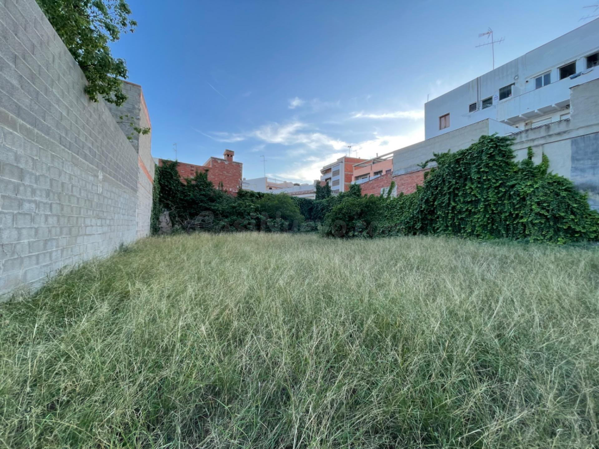 Gran solar urbano en venta en Benaguacil