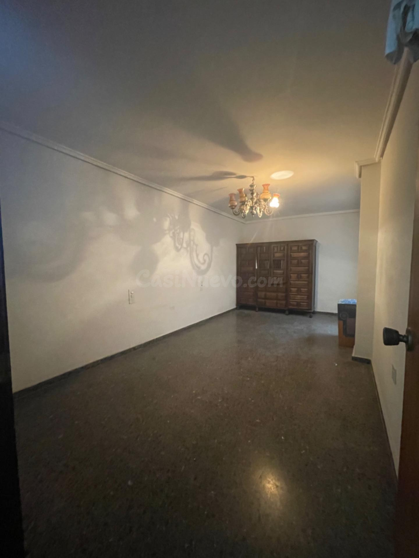 PISO EN VENTA EN LLIRIA