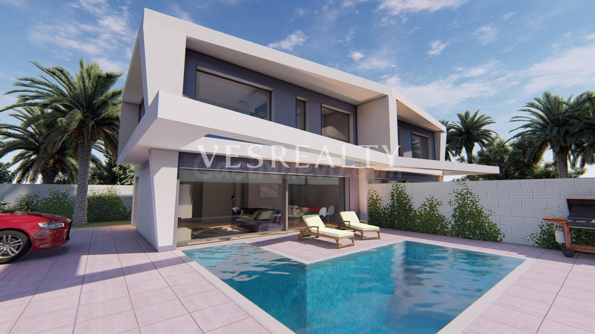 Encantadora Villa en Gran Alacant: Espacio, Luz y Comodidad en un Entorno Privilegiado