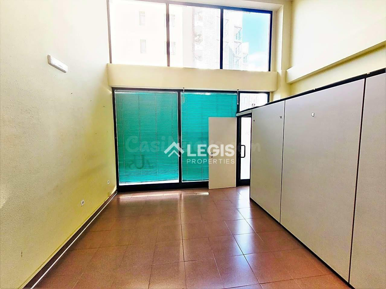 Local comercial en C/ Virrey Abascal 13, Oviedo
