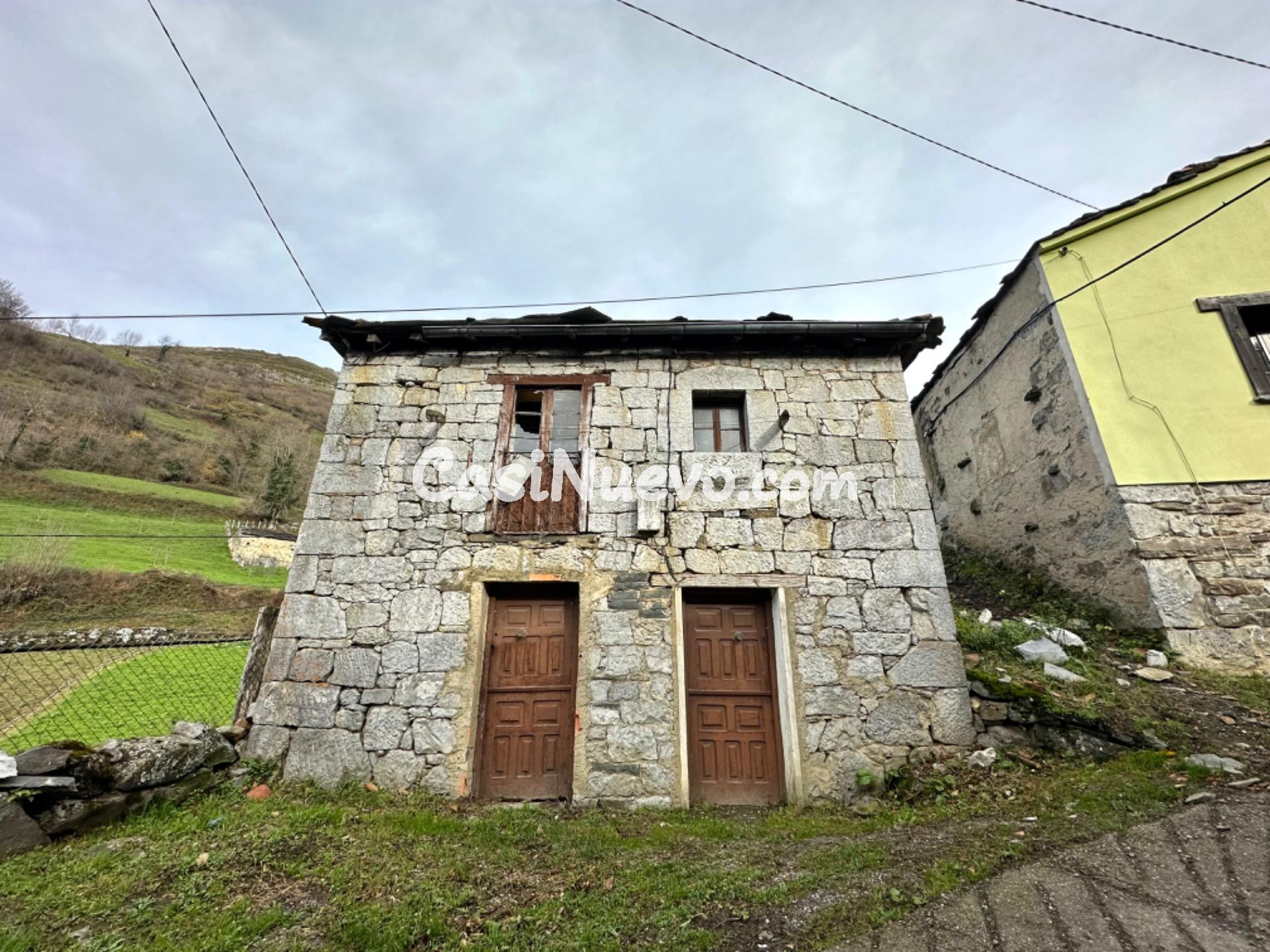 CASA DE PIEDRA PARA REFORMAR EN EL PUEBLO DE RIOALLER, PRINC - foto 5