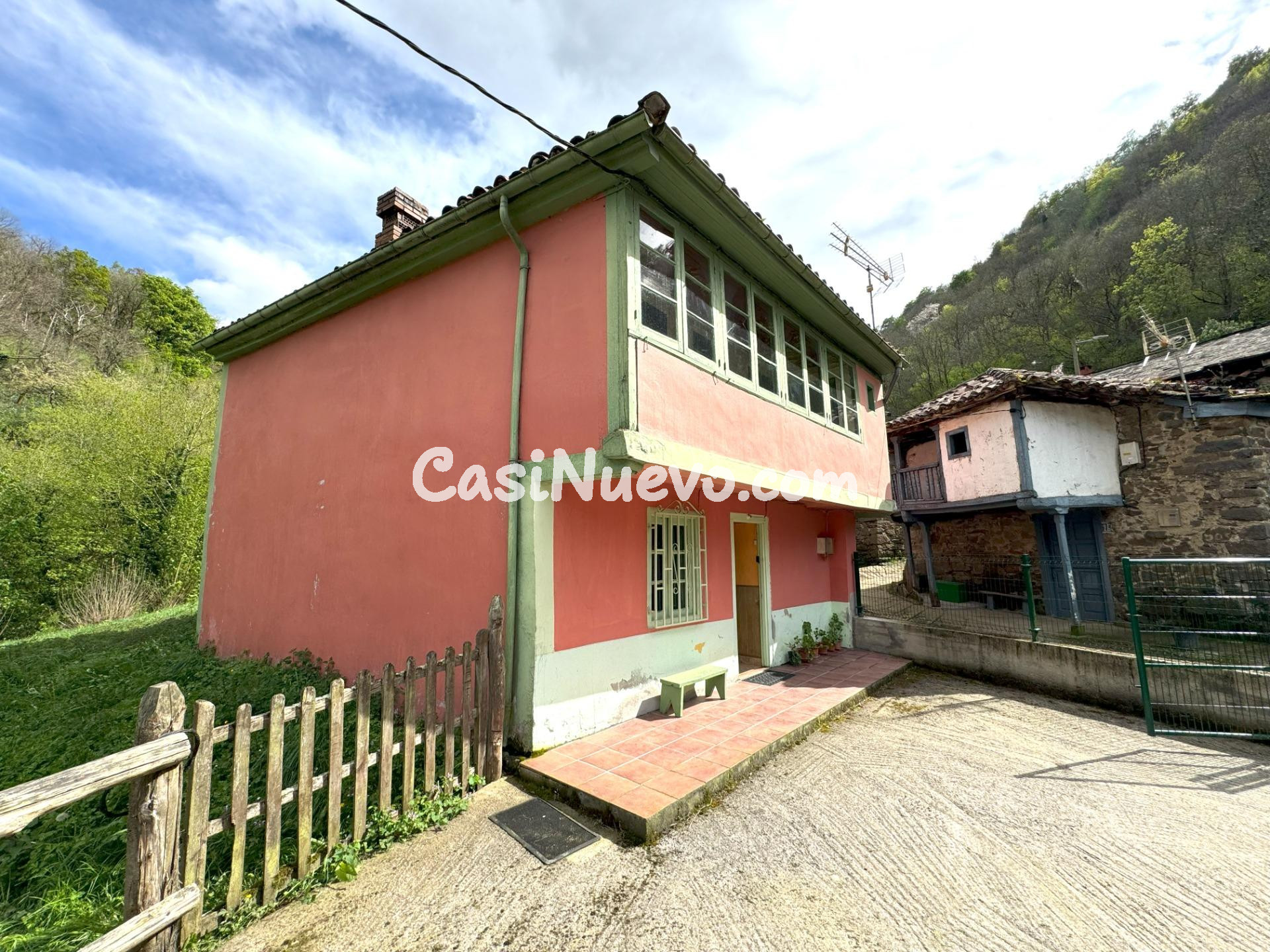 CASA CON GALERIA, ANTOJANA Y ALMACÉN - foto 2