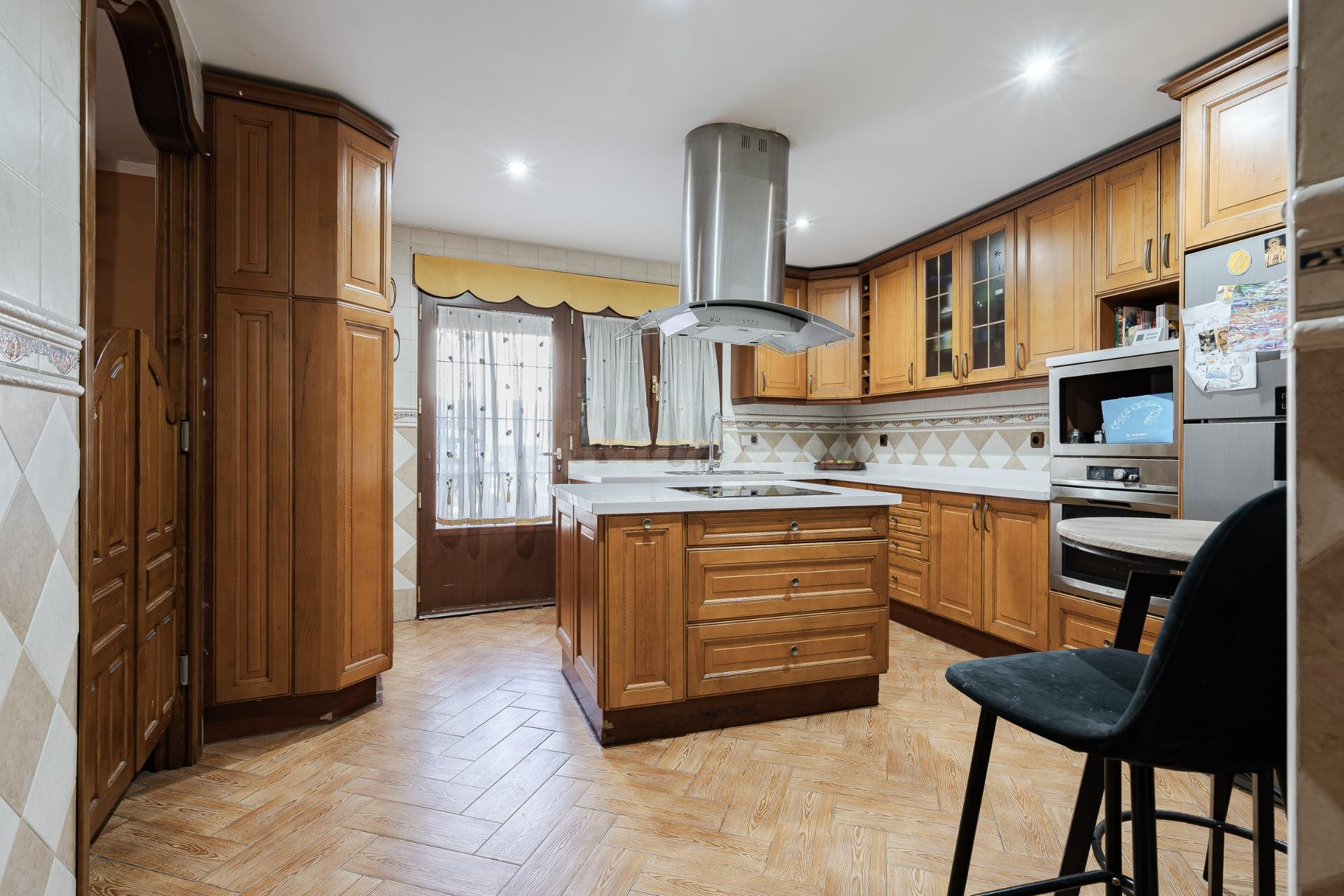 Casa baja señorial en el centro de Camarma