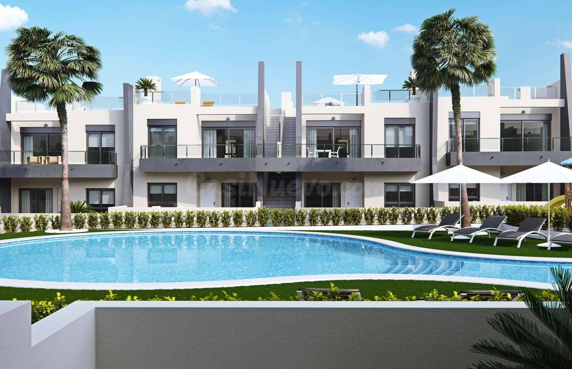 Bungalow Recién Construido a Solo 200 Metros de la Playa en Pilar de la Horadada
