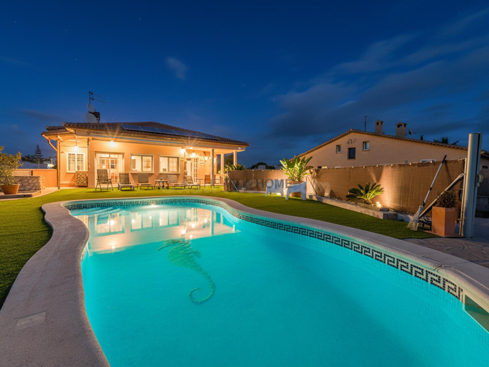 Casa con 2 viviendas y licencia turística