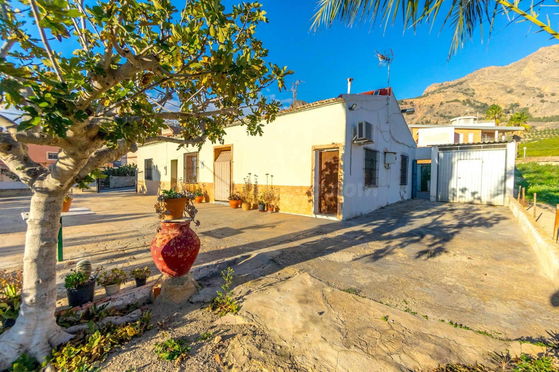 Oportunidad Única: Dos Casas Rústicas para Reformar