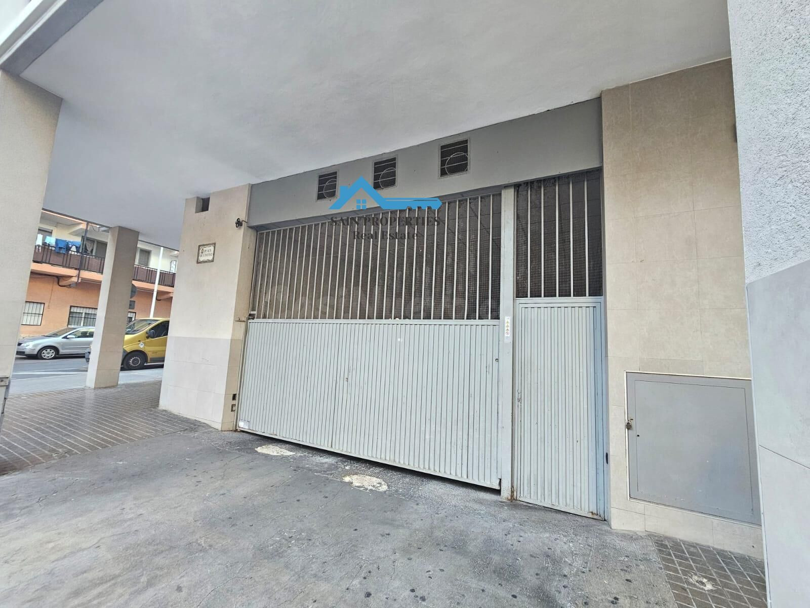 Garaje con trastero y altillo a la venta en  Plaza del Infante, Benidorm