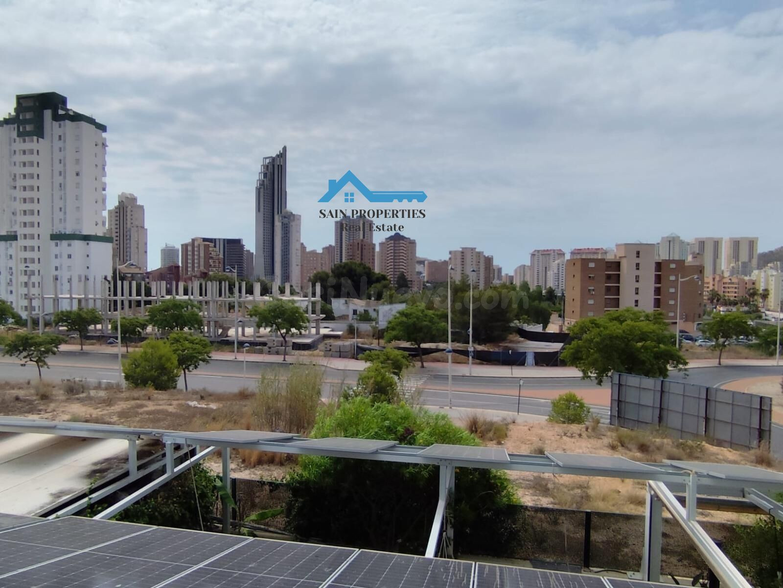 Exclusivo apartamento con terraza en urbanización con piscina y gimnasio en la Cala de Finestrat