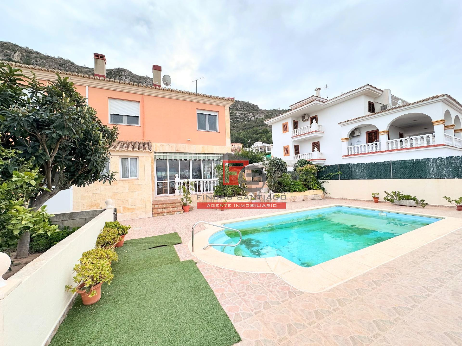 Chalet con piscina en Urbanización Bona Vista - foto 4