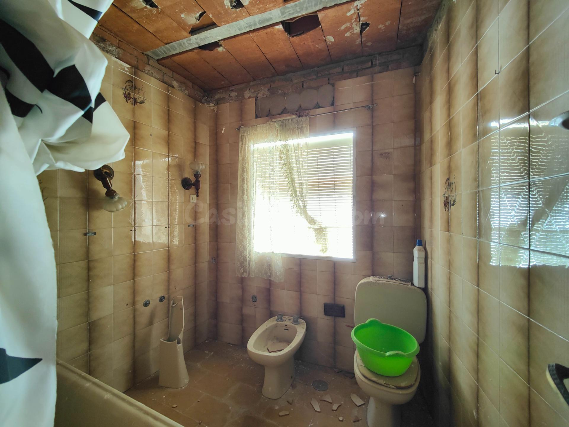 casa a la venta en nerva  para reformar - foto 4