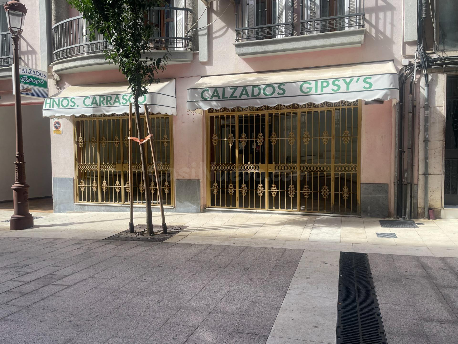 LOCAL EN CALLE LA FUENTE