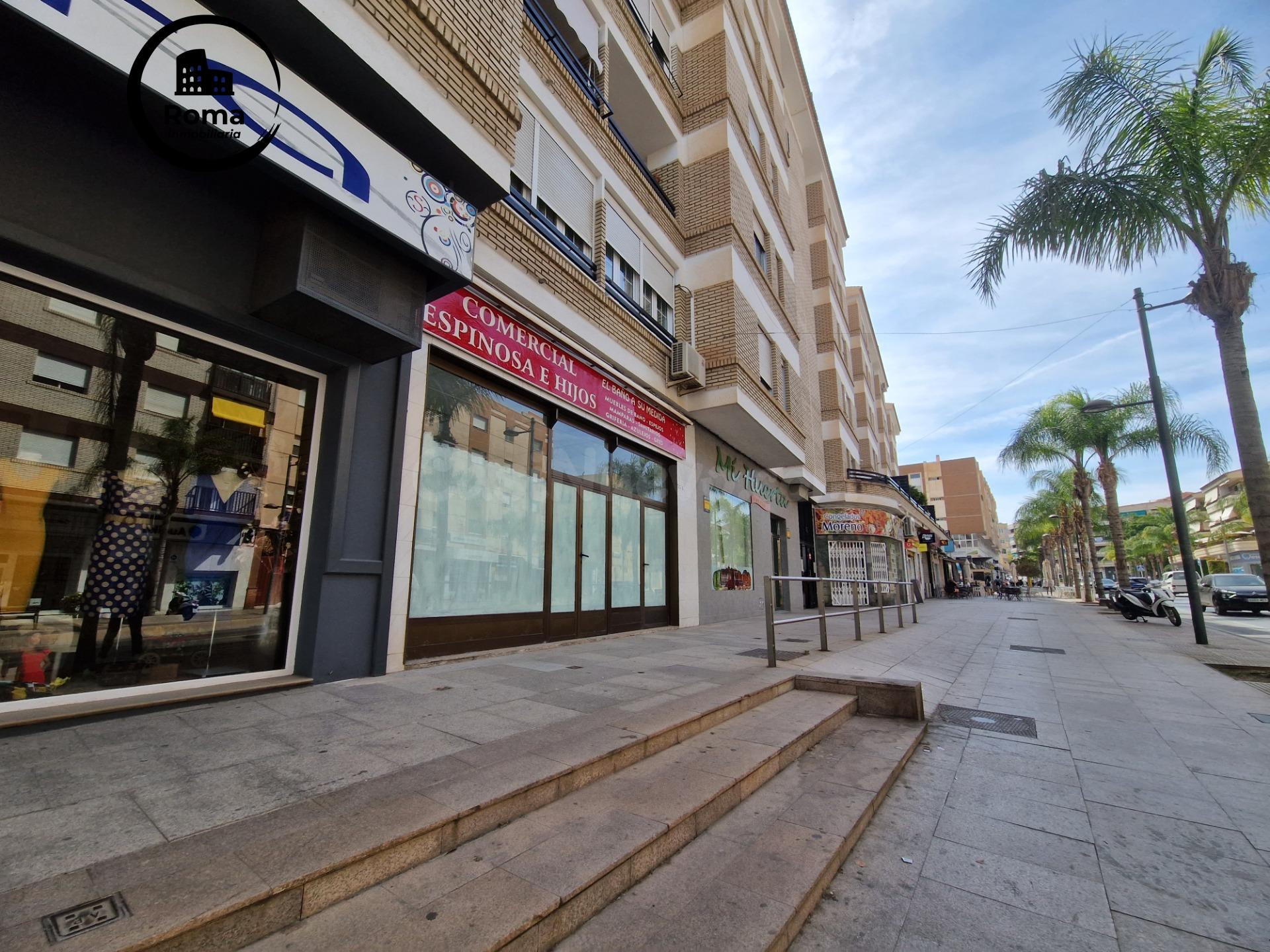 Local en venta y alquiler con opción a compra en Avenida de Salobreña, Motril