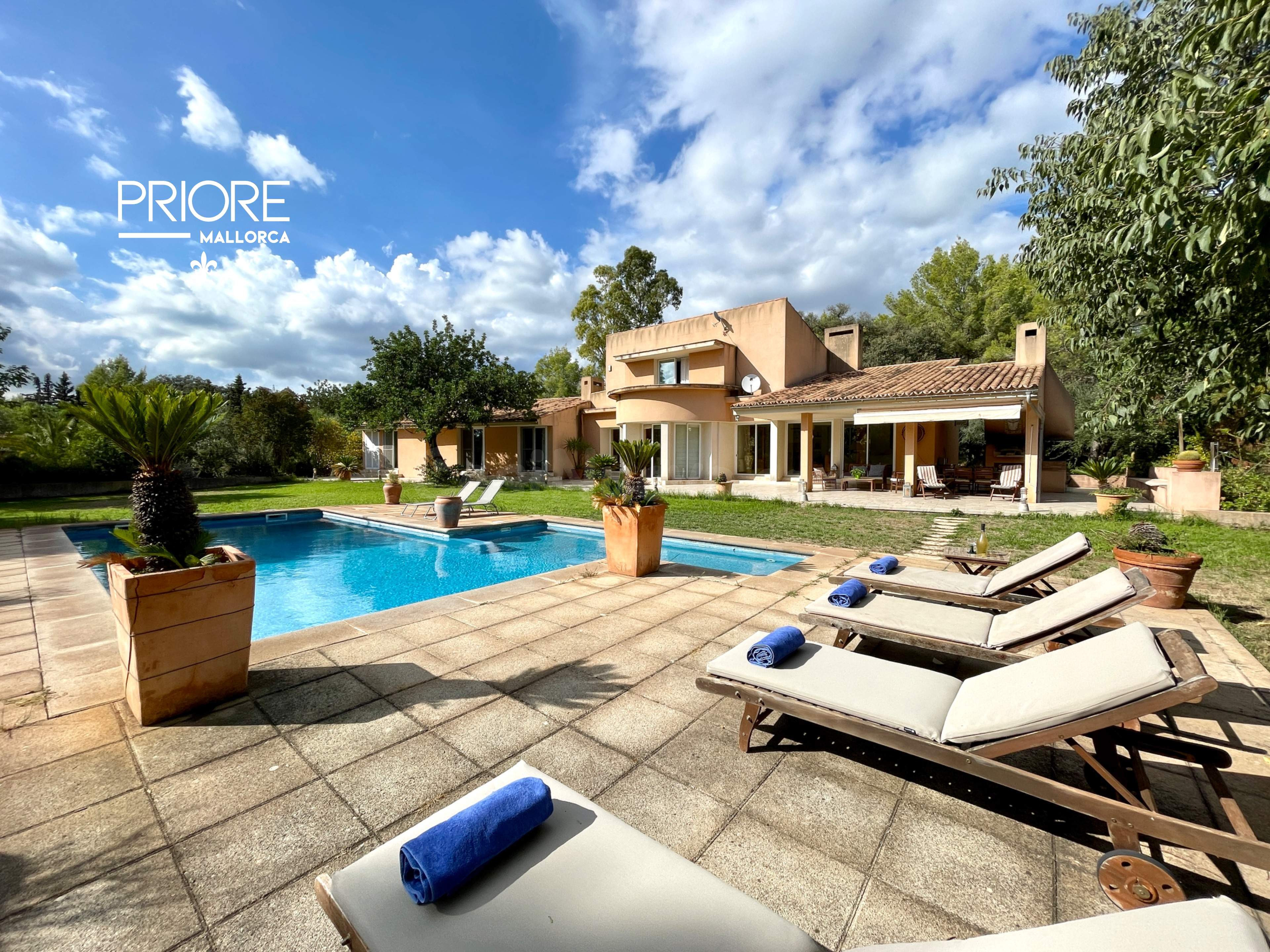 Espaciosa Villa con pista de tenis y piscina privada - foto 2