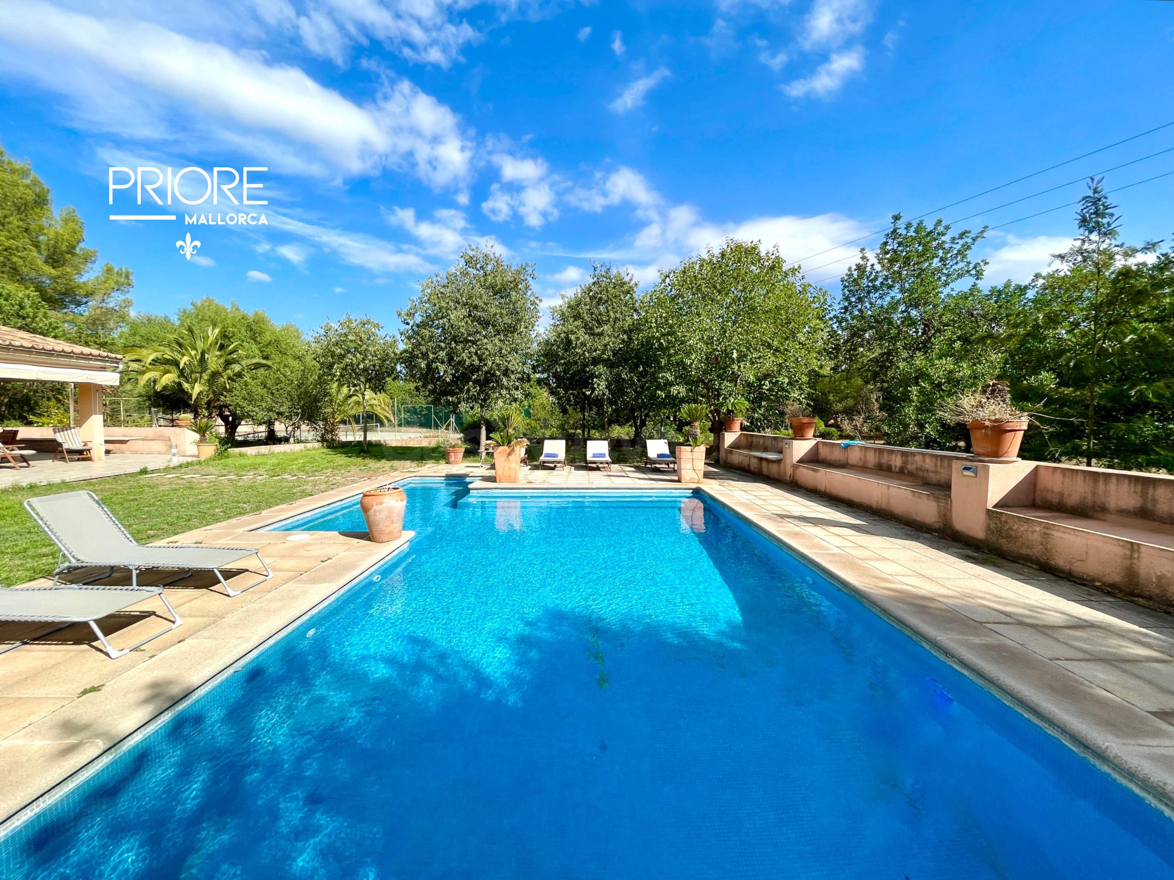 Espaciosa Villa con pista de tenis y piscina privada - foto 3