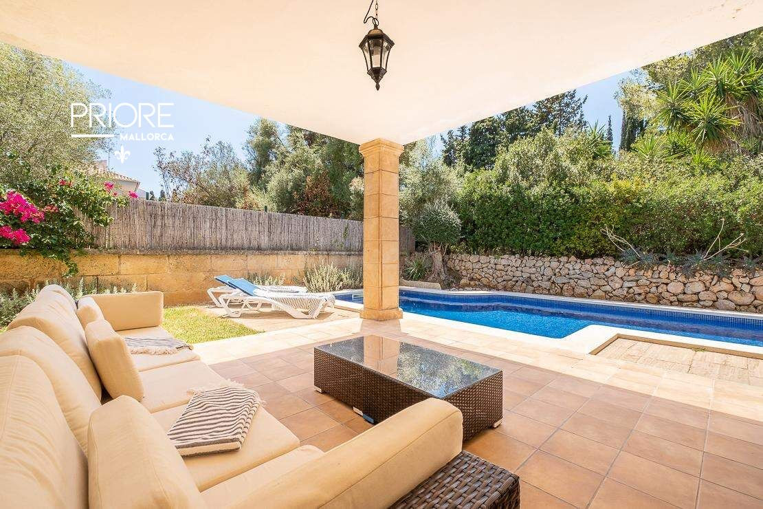 Chalet con piscina privada  a Pasos del Mar