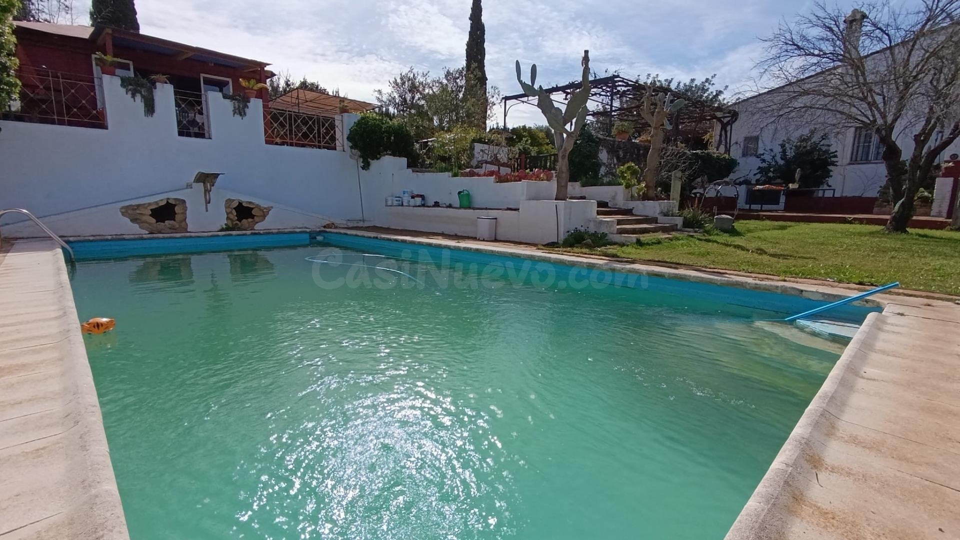 Amplitud y Vistas en El Romeral: Un Refugio Único entre la Naturaleza y el Encanto del Pueblo