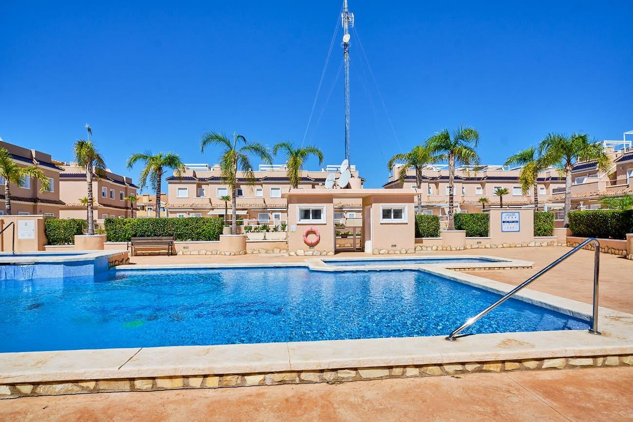 APARTAMENTO DE 3 DORMITORIOS 2 BAÑOS EN LOMAS DE CABO ROIG ( ORIHUELA COSTA )