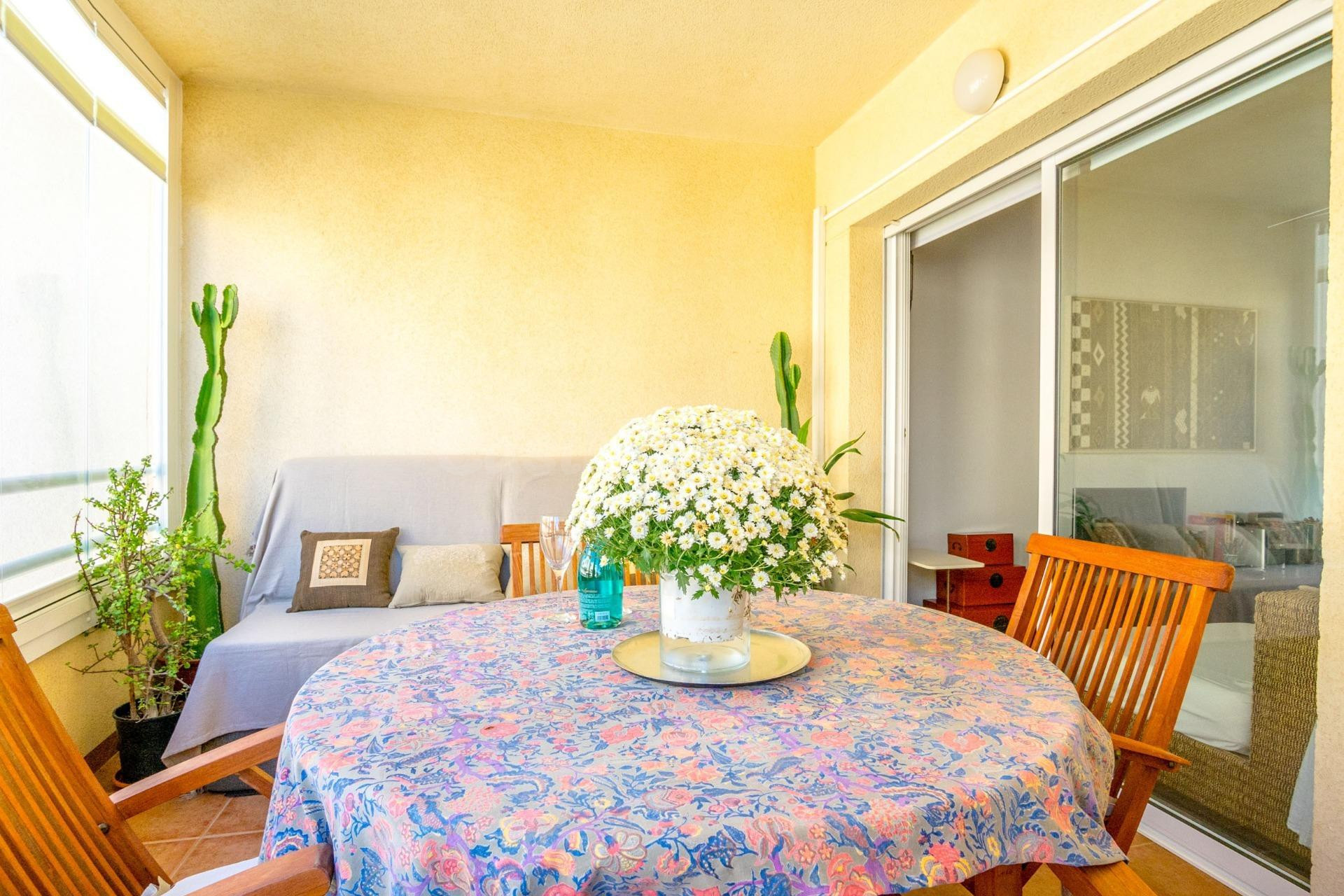 APARTAMENTO DE 3 DORMITORIOS 2 BAÑOS EN ORIHUELA COSTA ( DEHESA DE CAMPOAMOR )