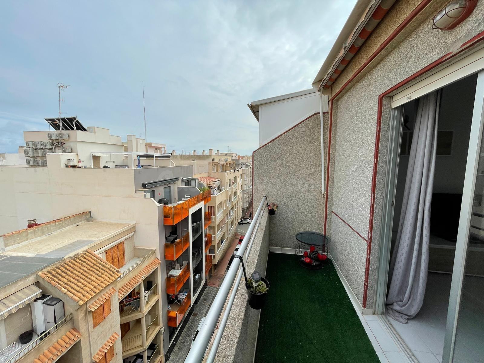 Ático reformado de 2 dormitorios 1 baño con licencia turística cerca de las playas de Torrevieja 🏖️✨