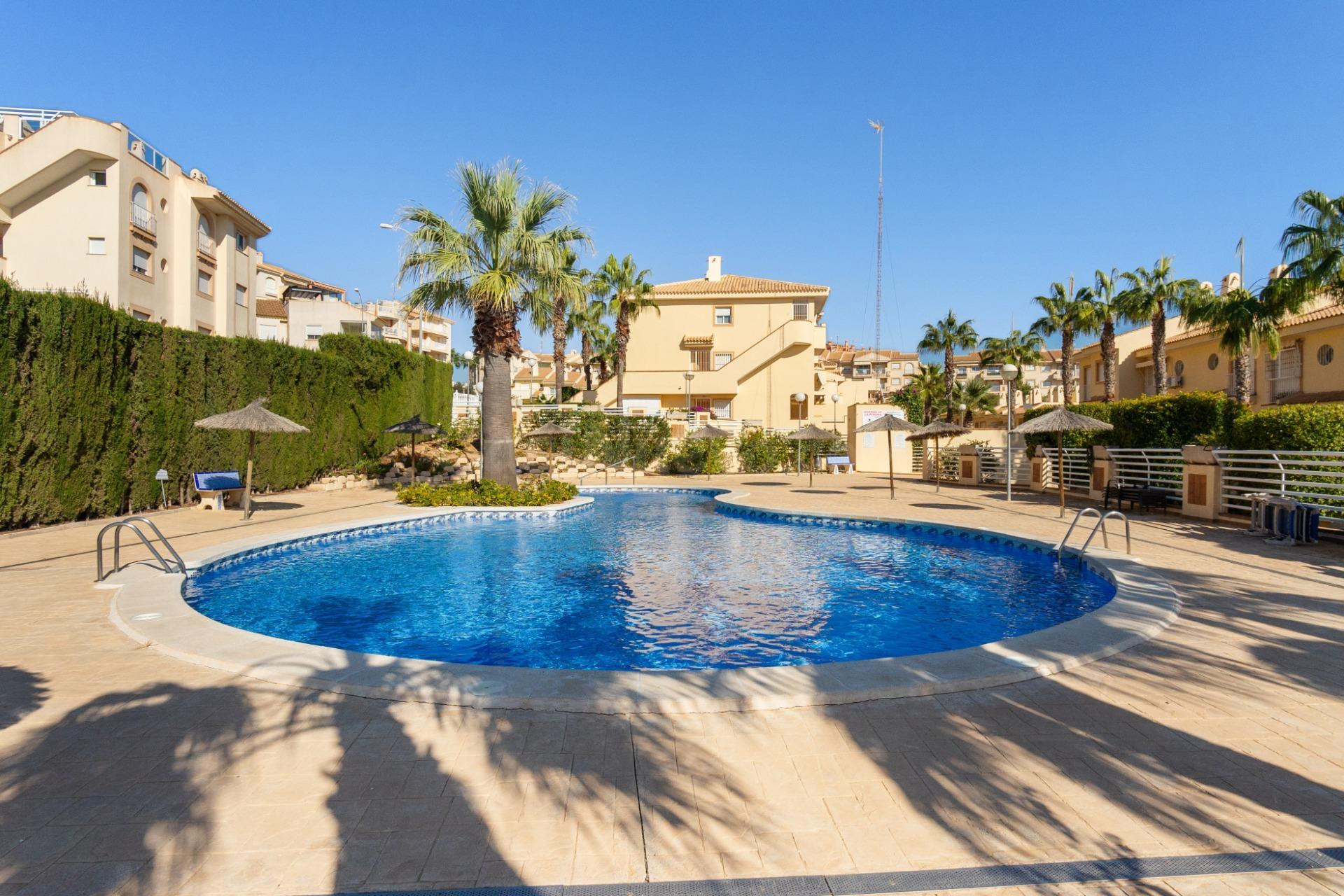 Encantador Apartamento en Primera Línea de Mar en Aguamarina – Dehesa de Campoamor