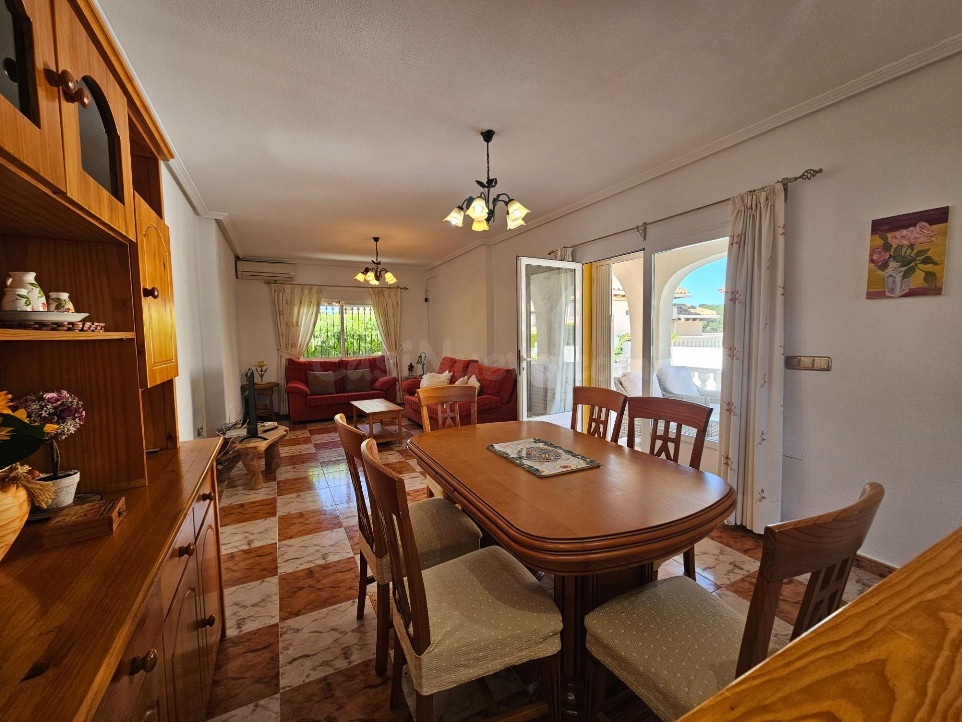 Villa de 4 dormitorios en venta en Cabo Roig (Orihuela costa)