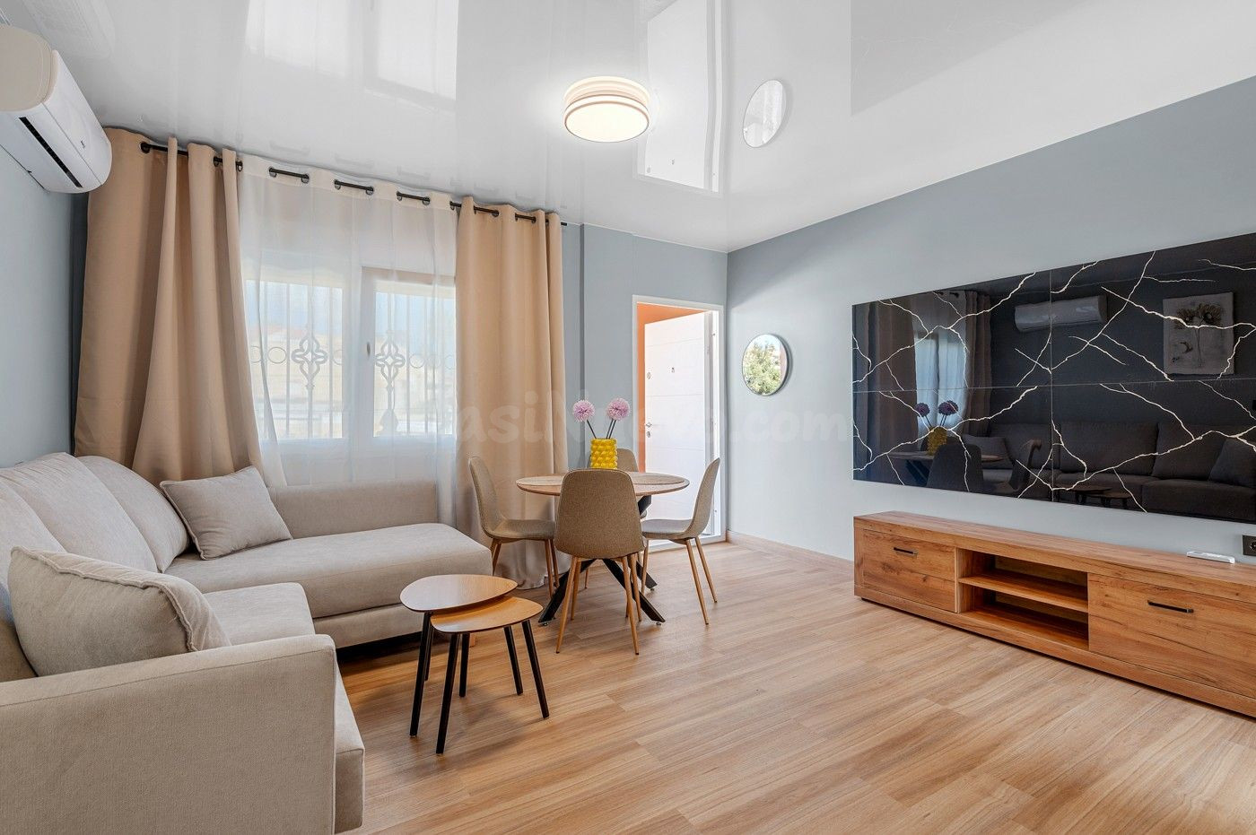 Apartamento de 3 dormitorios 1 baño en San Miguel dee salinas ¡Tu Nuevo Hogar Espera por Ti! 🏡✨