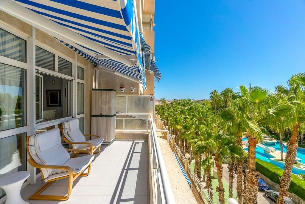 ¡Encantador Apartamento de 3 dormitorios 1 baño en Altos de Campoamor! (Orihuela costa) 🌞🏡