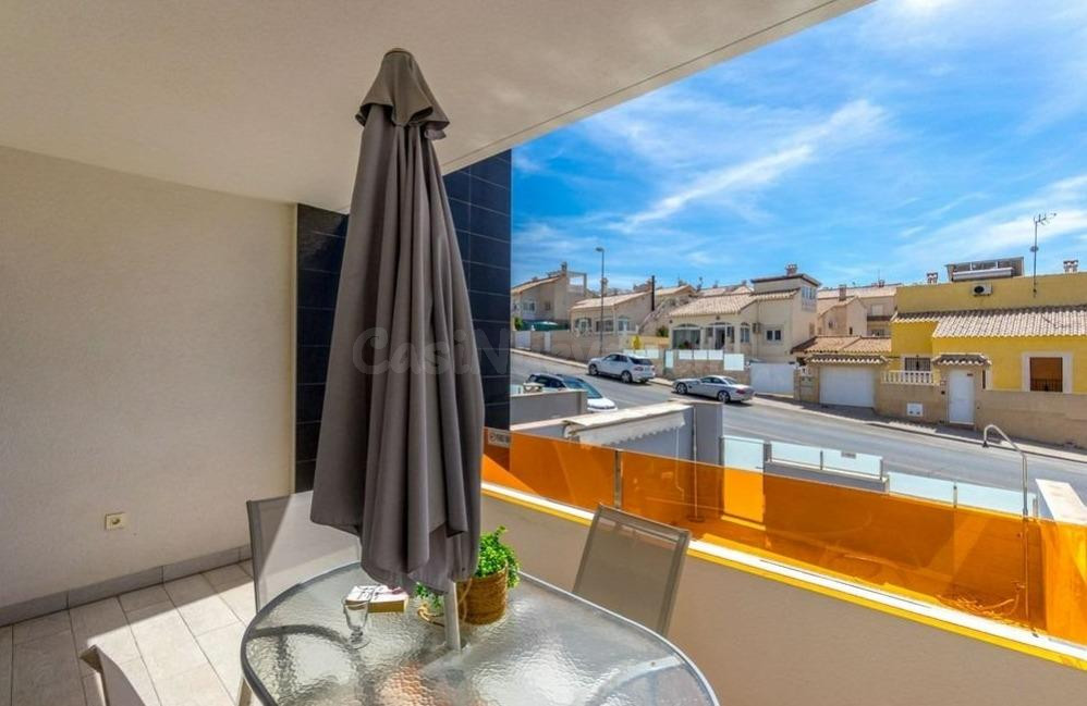 Apartamento de 2 dormitorios 2 baños en la Florida (Orihuela costa)