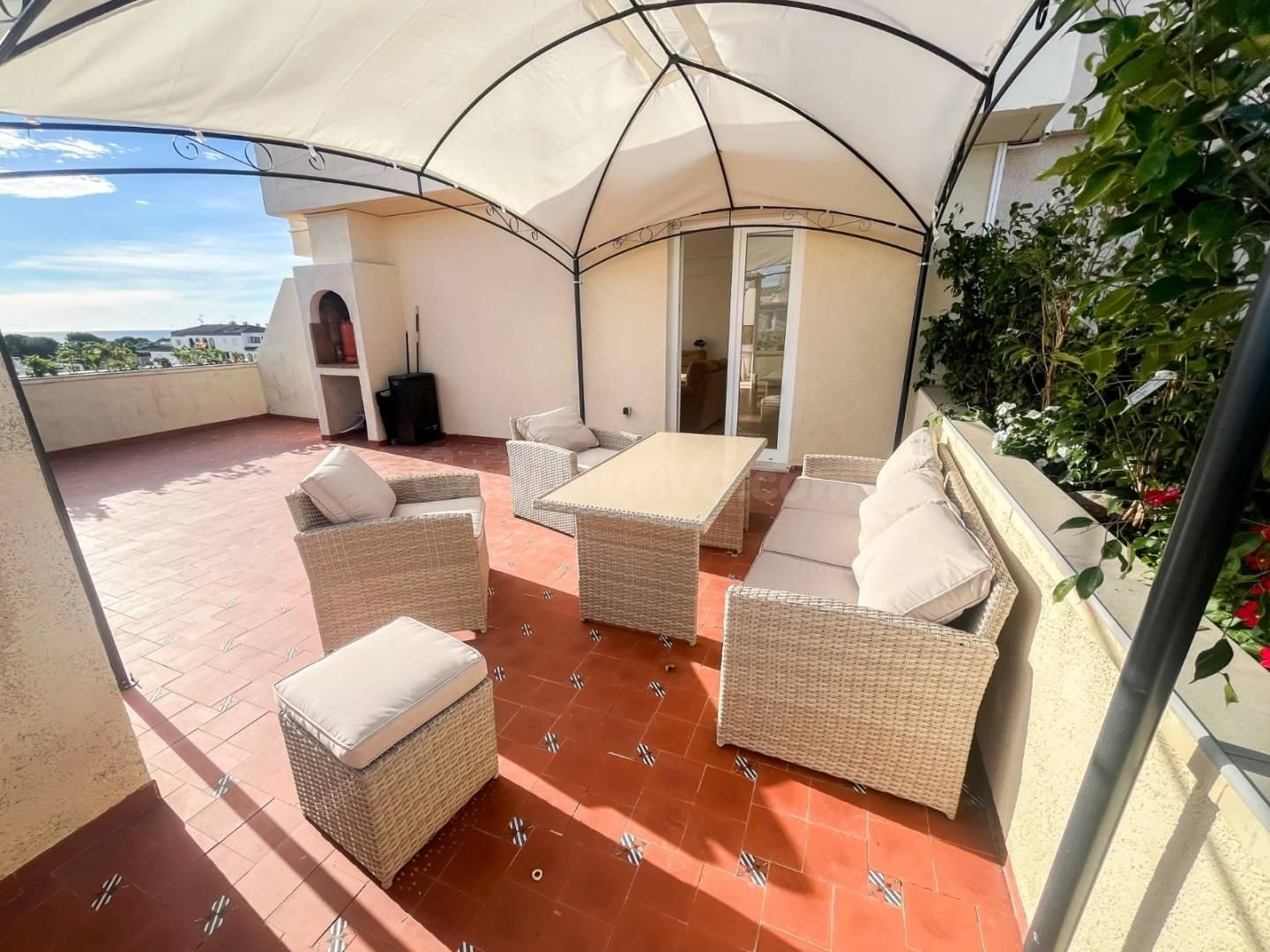 APARTAMENTO DE 2 DORMITORIOS Y 2 BAÑOS EN PUNTA PRIMA (ORIHUELA COSTA)