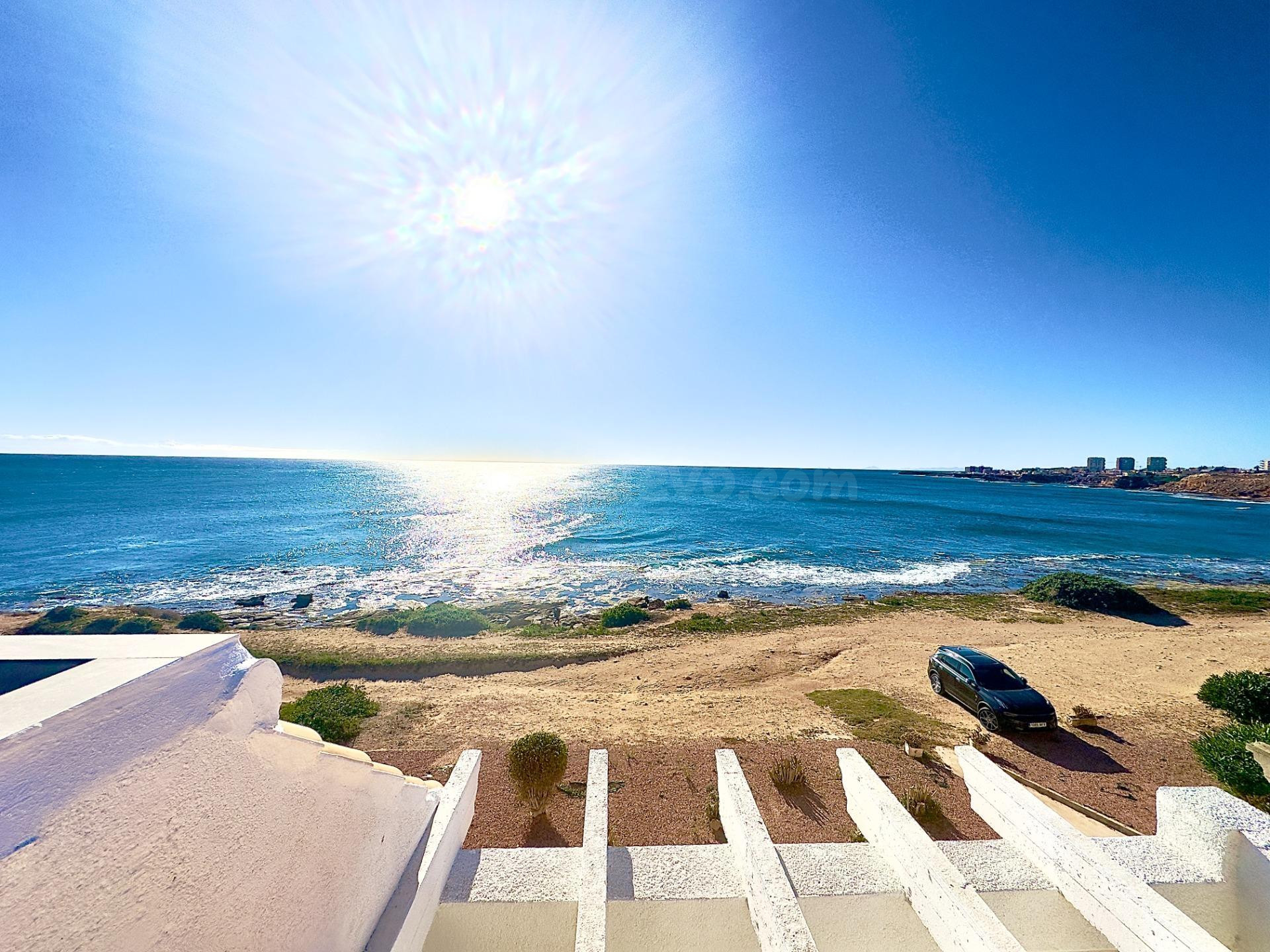 ¡Tu refugio en la playa! 🏖️ Apartamento reformado con vistas al mar - Cala del Moro, Cabo Cervera (Torrevieja)