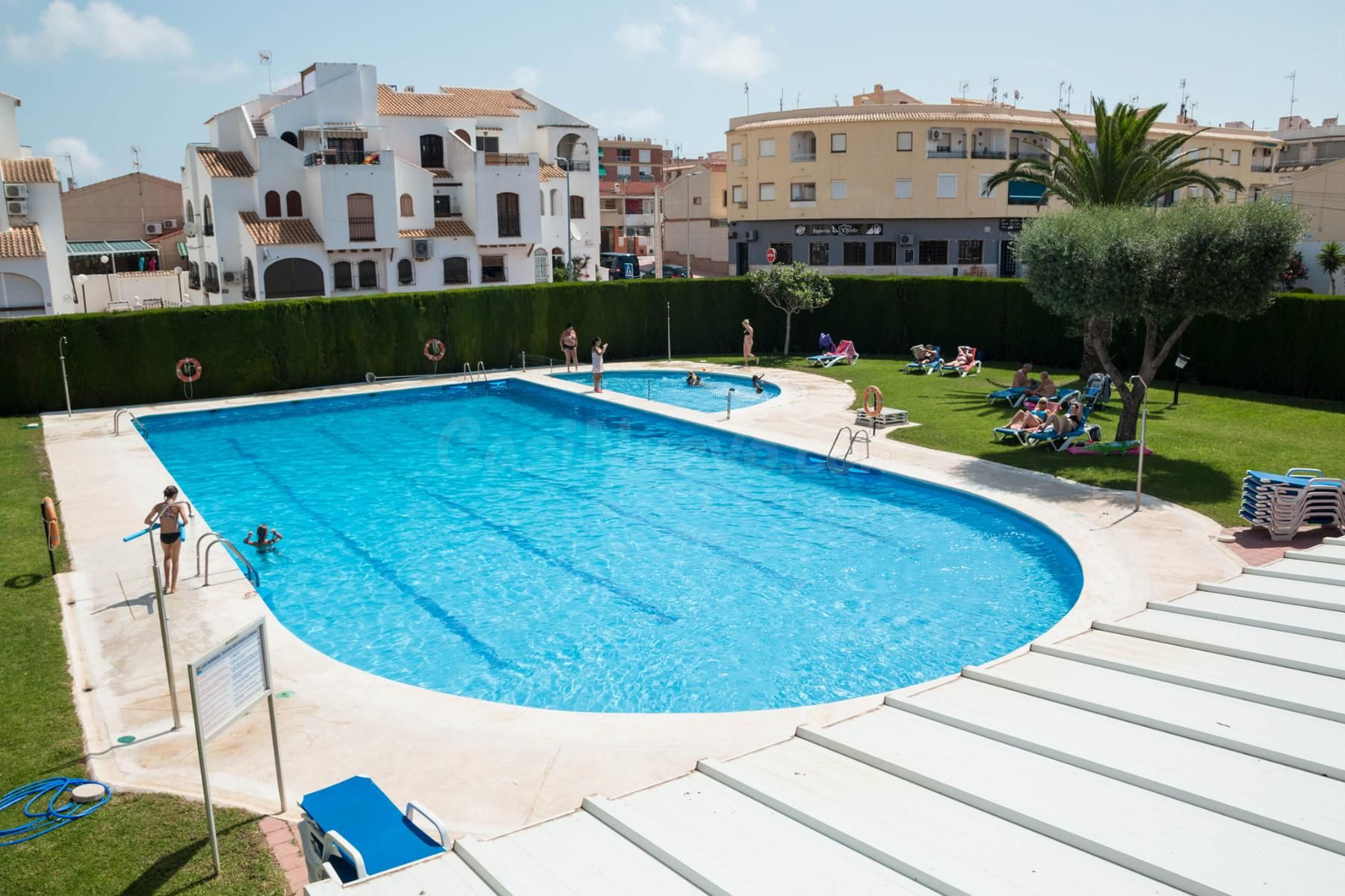 BUNGALOW DE 3 DORMITORIOS 1 BAÑO EN TORREVIEJA (PLAYA LOS NAUFRAGOS)