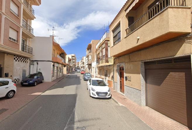 Se vende local en zona lotería de Águilas