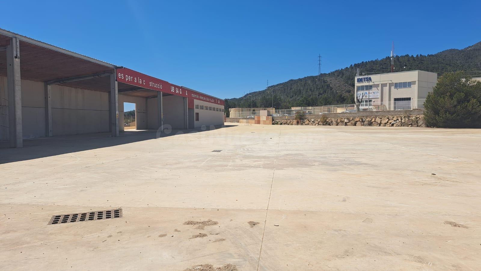 Solar Industrial en venta en L'Hospitalet de l'Infant
