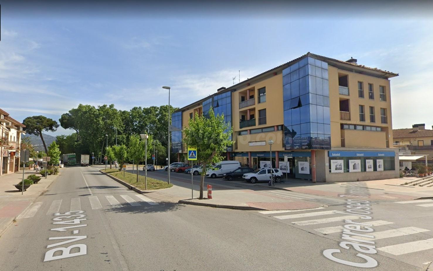 Local en venta en el centro de Santa Eulalia de Ronçana