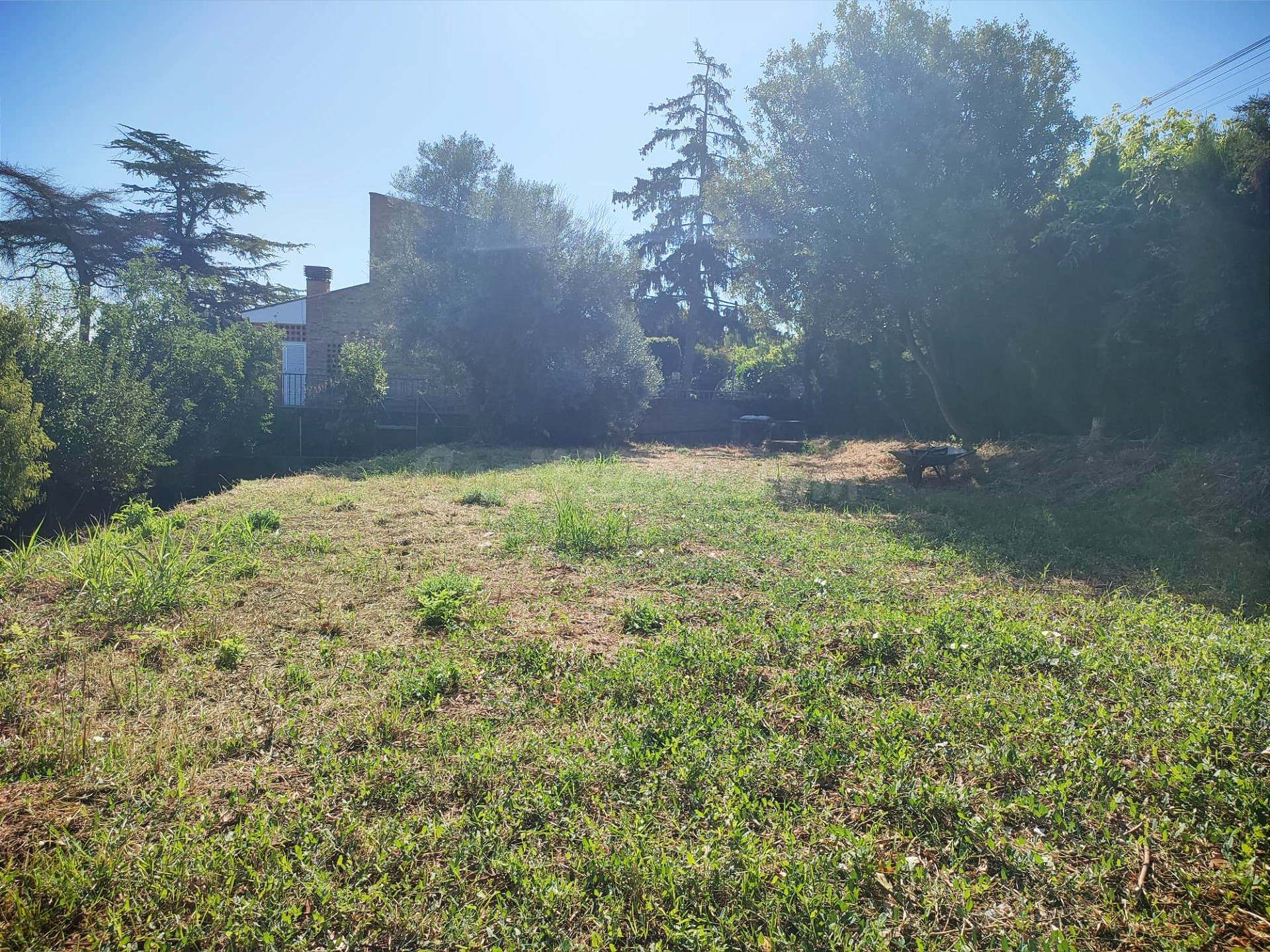 Parcela en Belulla, Canovelles: la oportunidad de construir la casa de tus sueños
