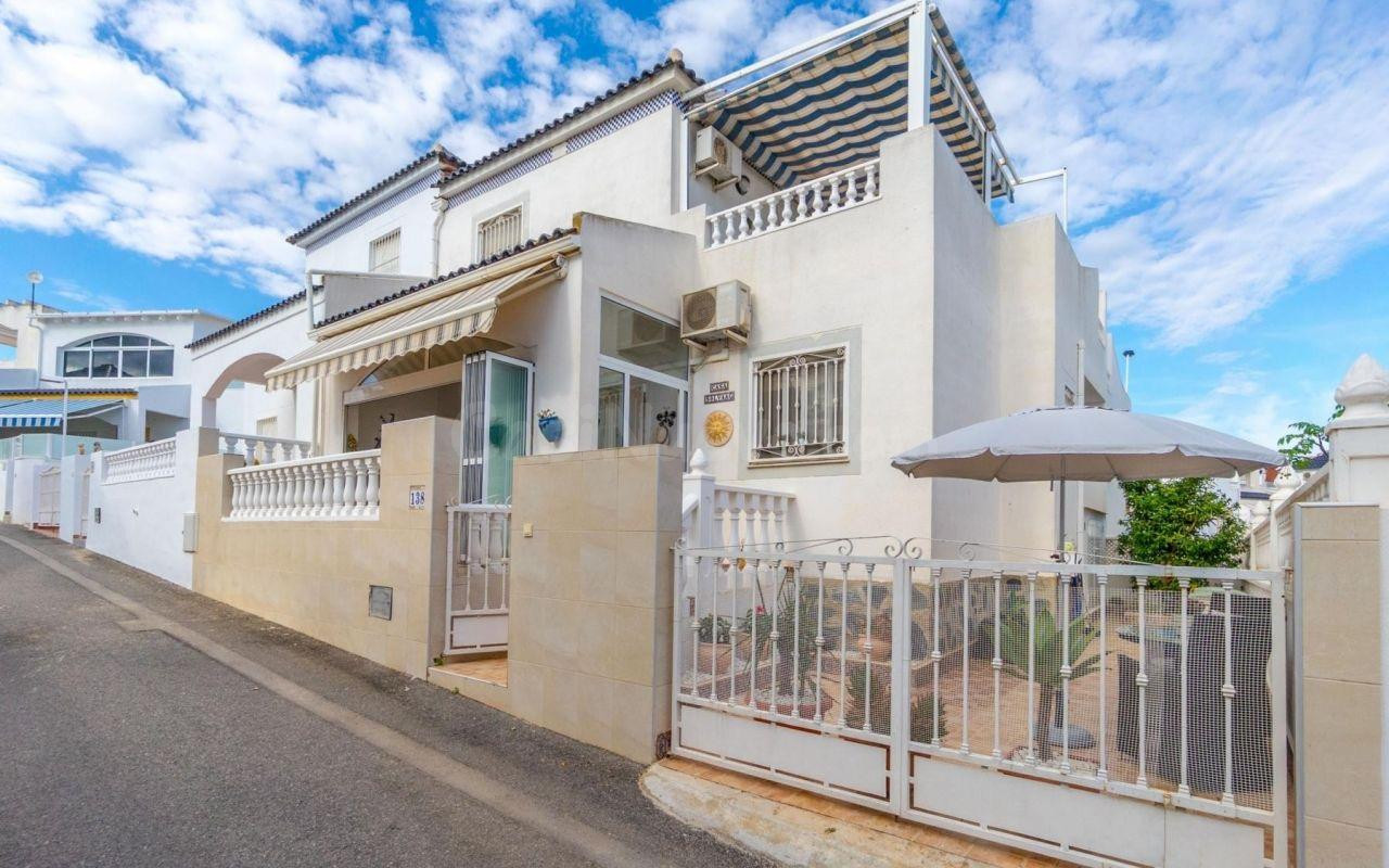 Encantadora vivienda tipo quad con jardín privado y solárium en Mirador de los Balcones II