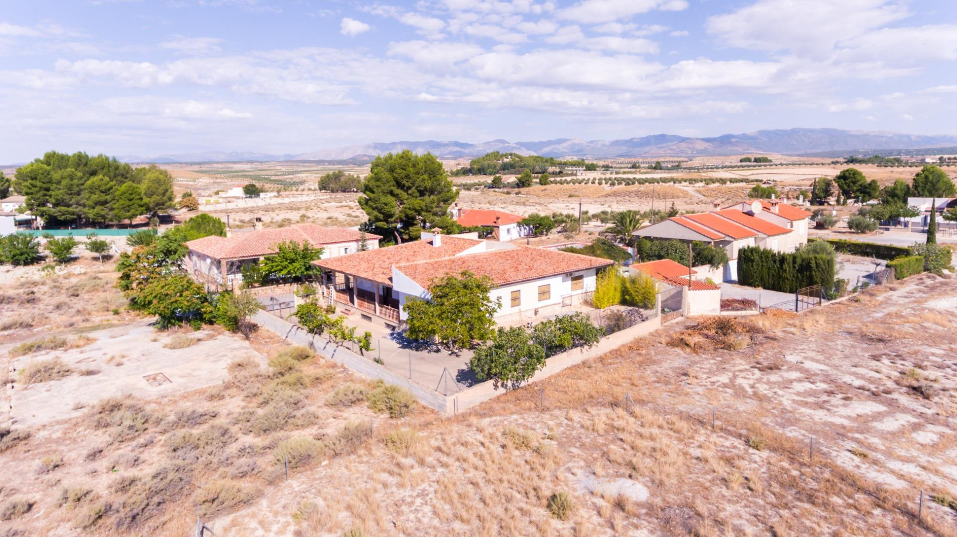 ESPECTACULAR CHALET EN VENTA EN LOS OLIVOS, CASTILLÉJAR (GRA - foto 2