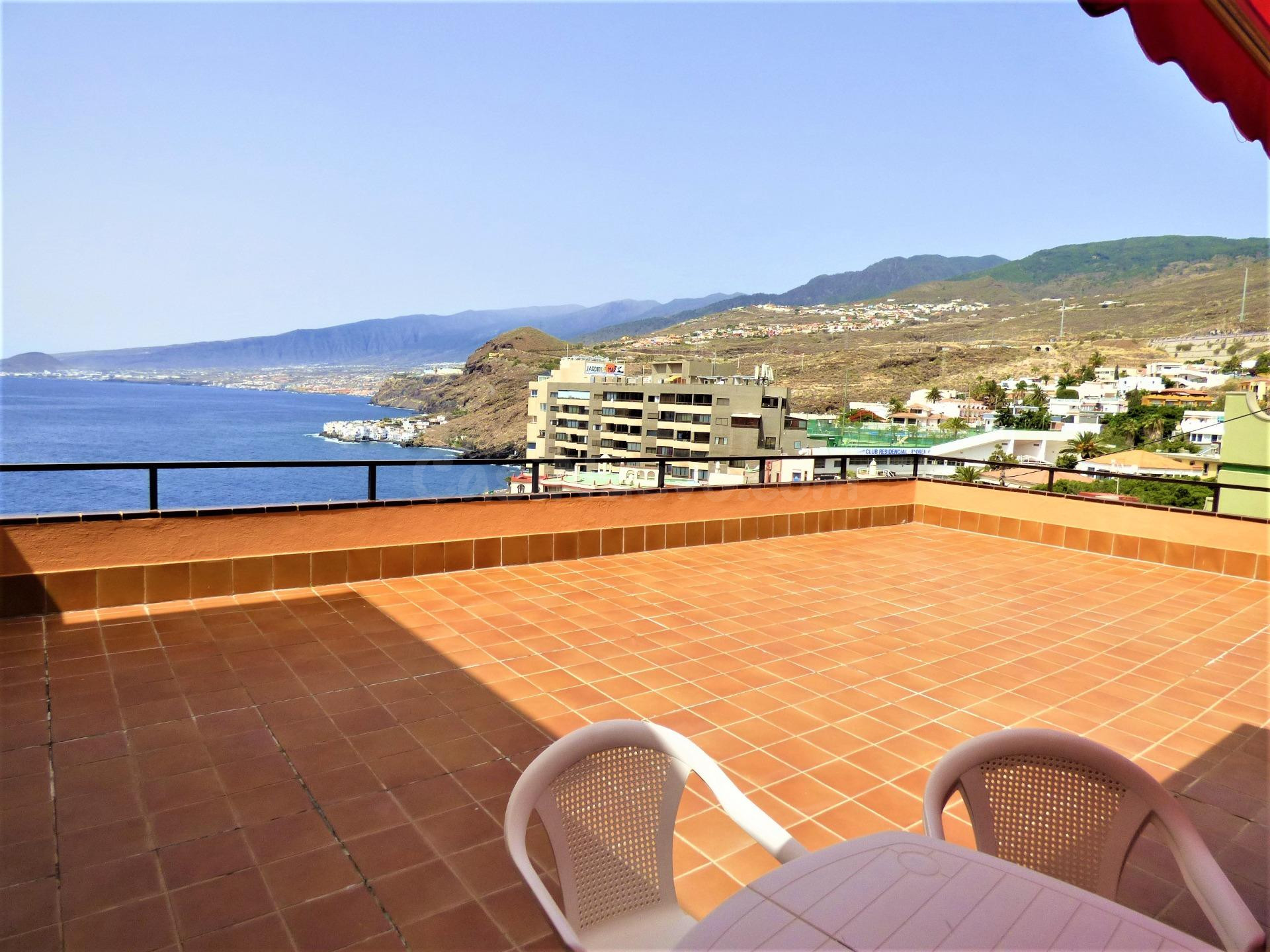 Apartamento 3 dormitorios y terraza con vistas al mar en Tab