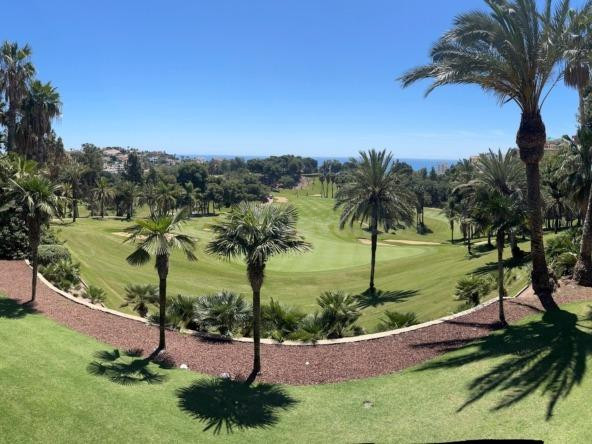 Exclusivo apartamento de 2 dormitorios al golf Torrequebrada