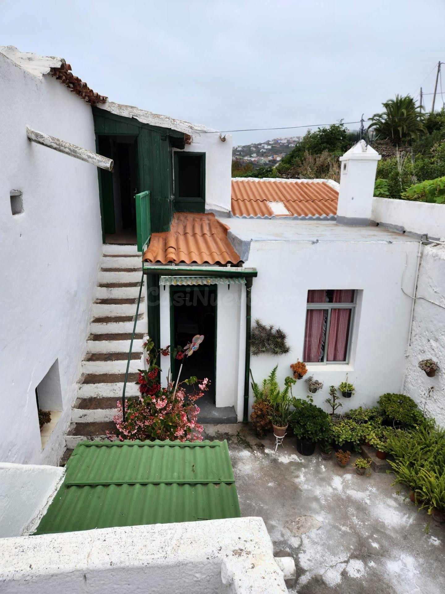 Encanto Rural en La Guancha: Casa Rústica con Amplia Huerta  - foto 2