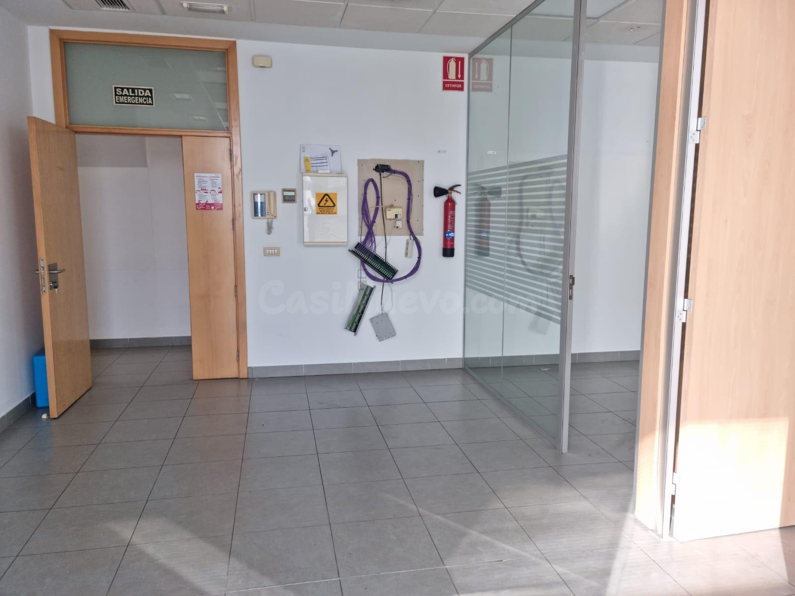 VENTA DE OFICINA EN EDIFICIO ESTADIO NUEVO MIRANDILLA (CARRA - foto 2