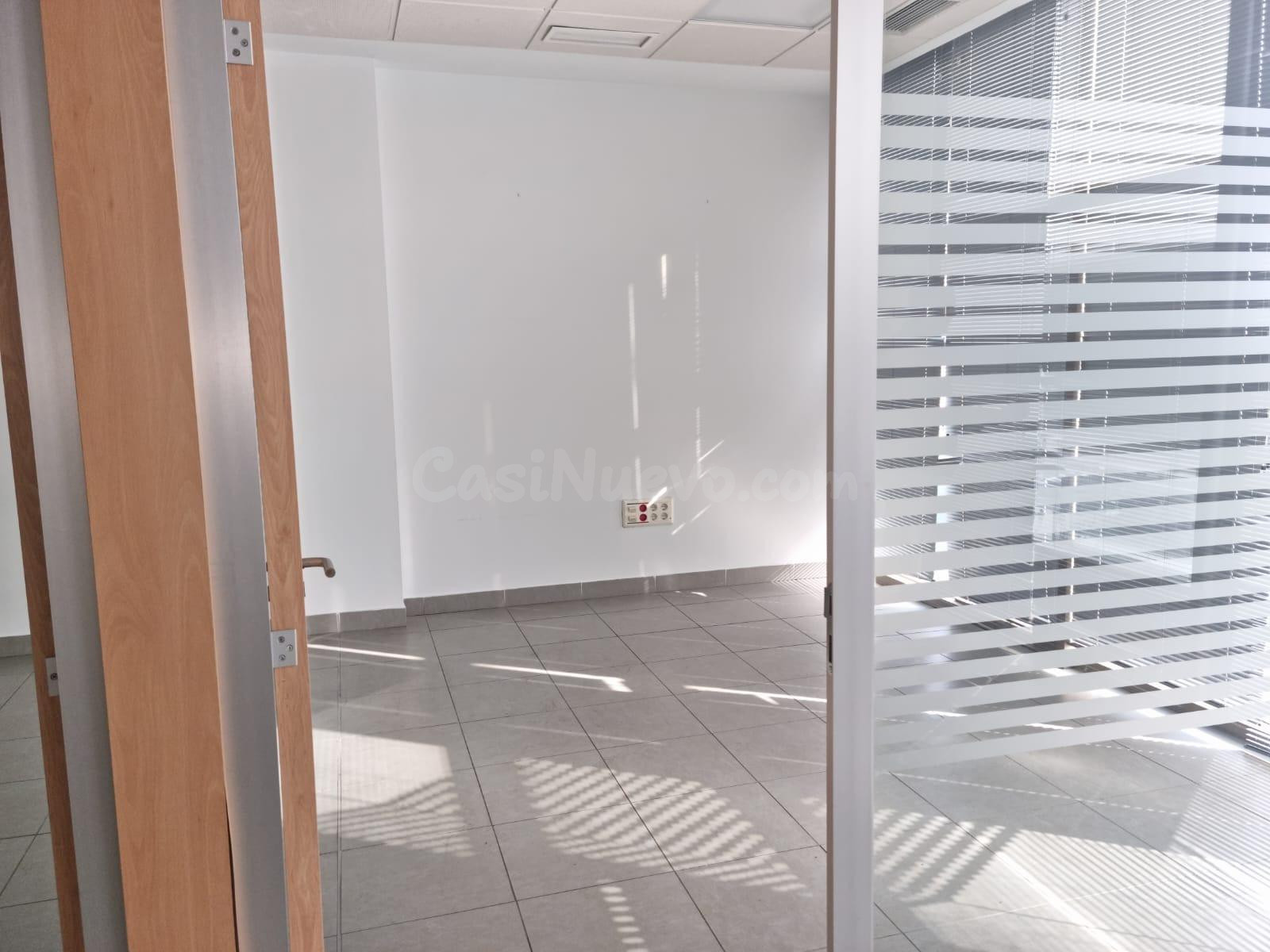 VENTA DE OFICINA EN EDIFICIO ESTADIO NUEVO MIRANDILLA (CARRA - foto 4