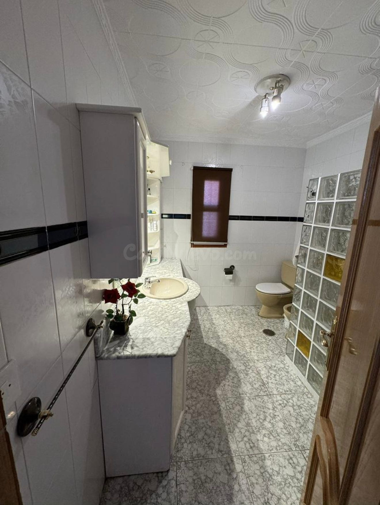Espaciosa casa adosada de 3 dormitorios con garaje y patio | - foto 5