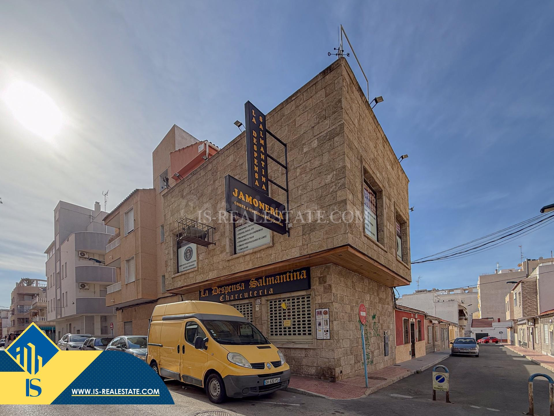 PEDRO LORCA, 2x1! Edificio con negocio listo para funcionar o para construir + Casa de Pueblo