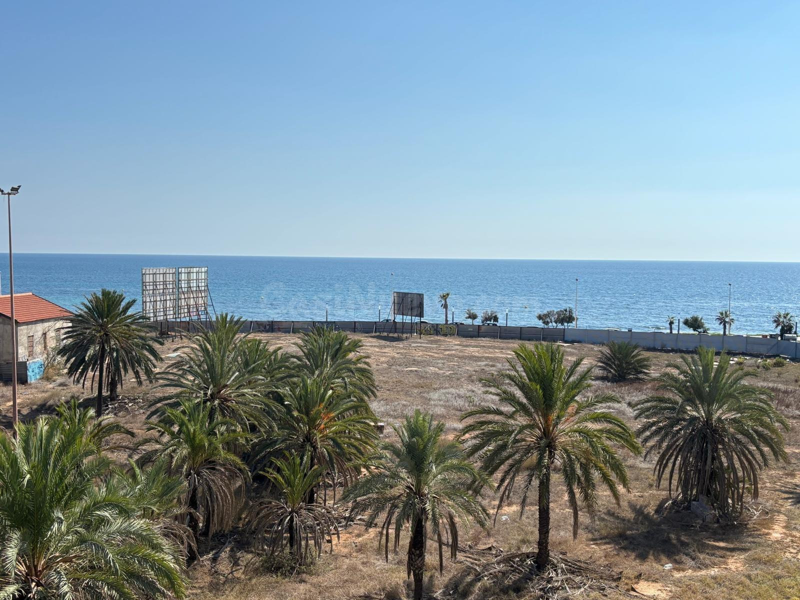 Oportunidad! Espectacular Apartamento con Vistas al Mar a solo 50m de la Playa