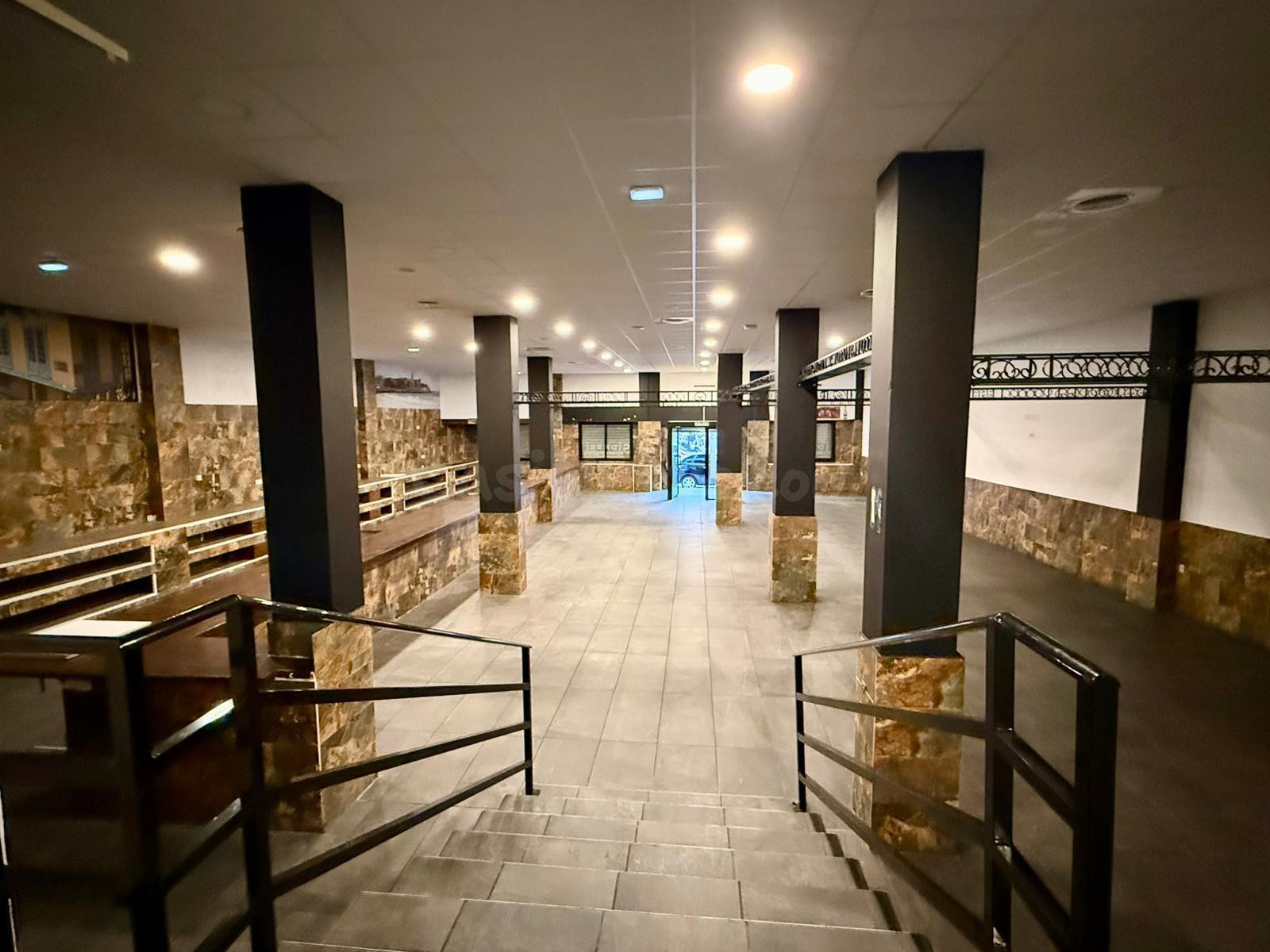 Oportunidad! impresionante local comercial a 50m de la Playa del Cura