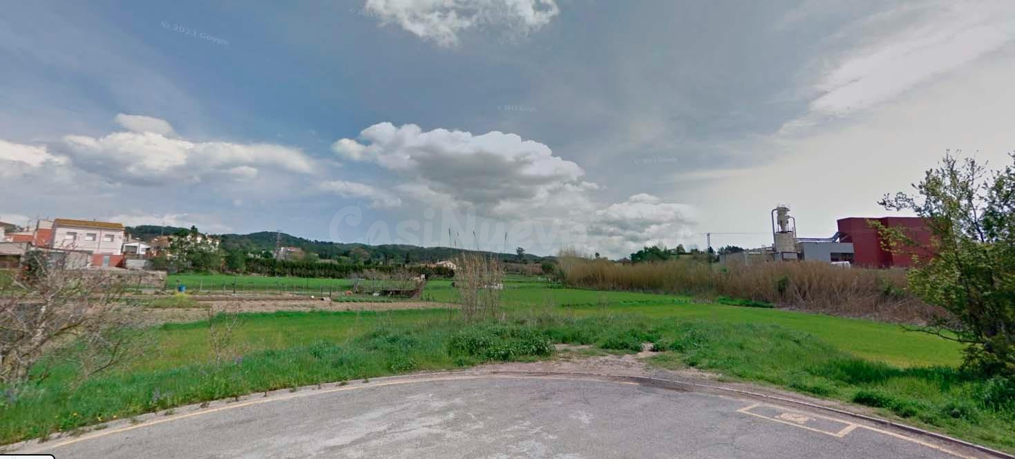 Venta de conjunto de 3 solares en zona residencial en Cassà  - foto 3