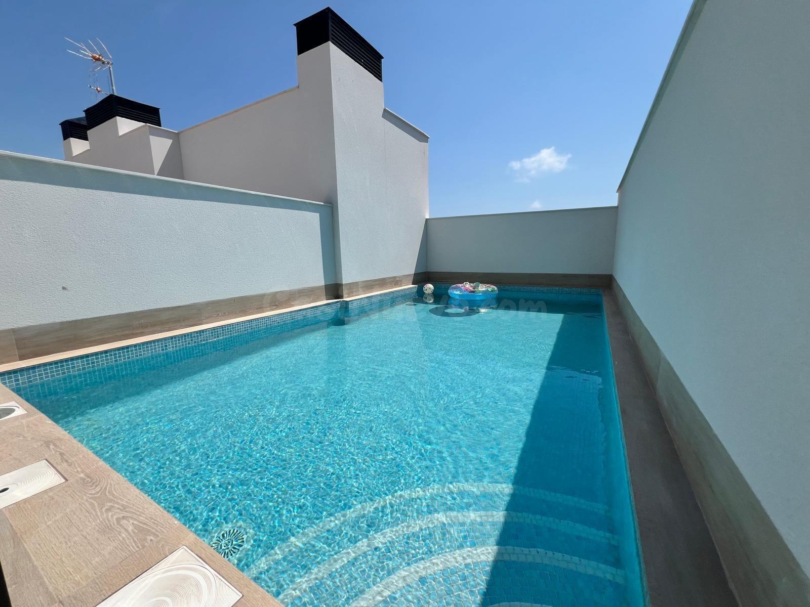 Para estrenar en el centro de Torrevieja, a estrenar! 🏡✨