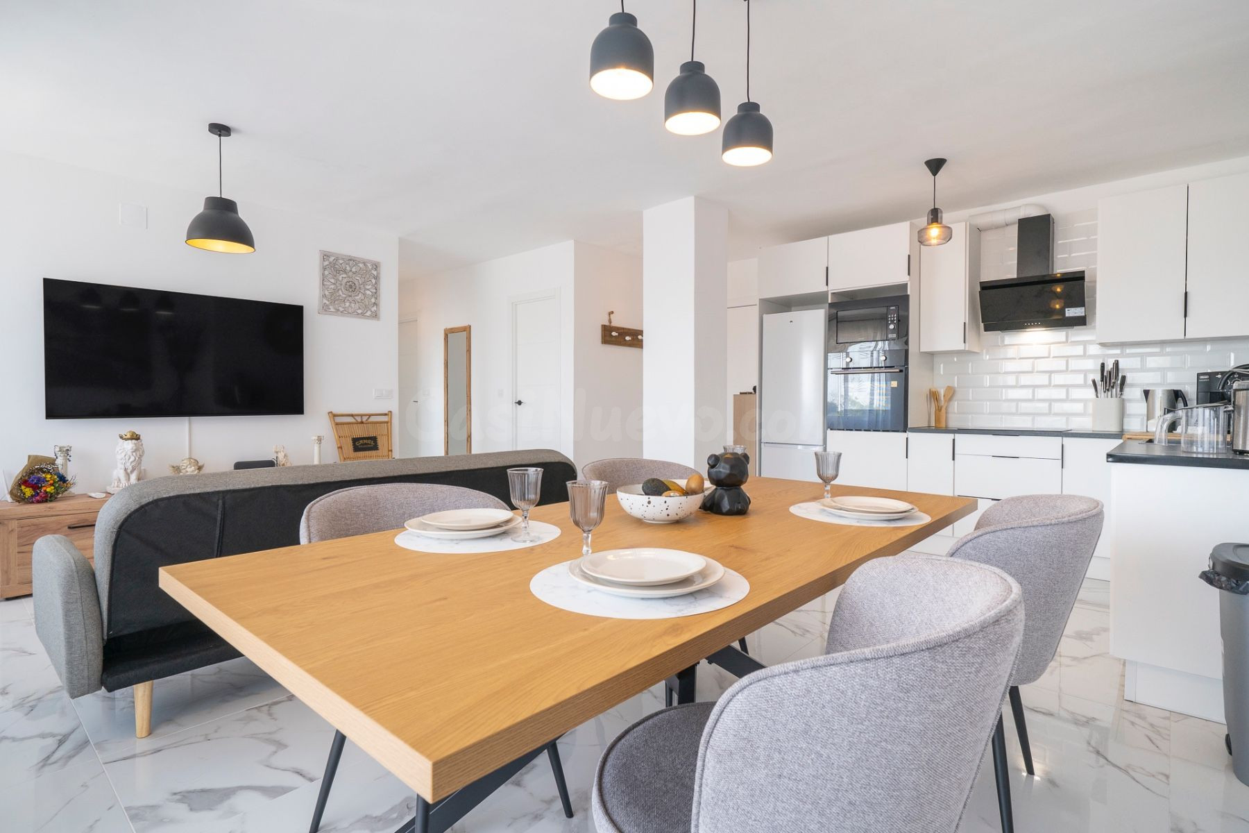 Apartamento totalmente renovado de 2 dormitorios a 400m del mar