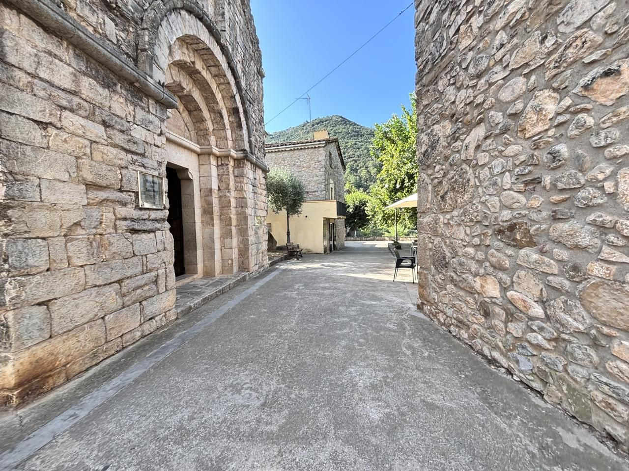 Parcela urbanizable en Albanyà – Alt Empordà - foto 3